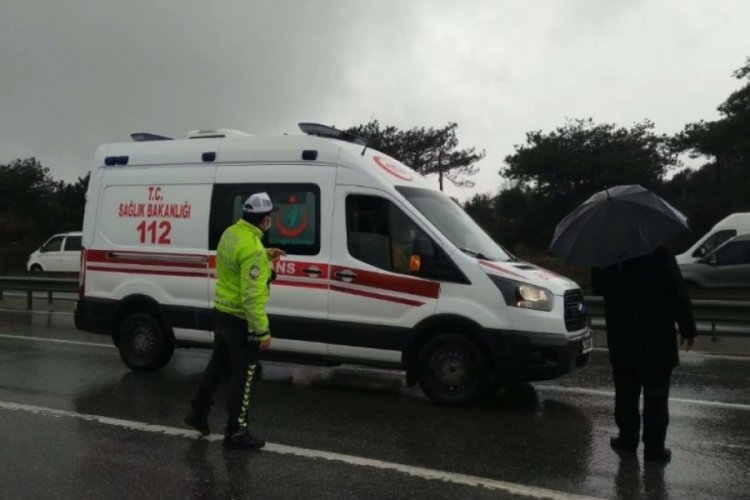 &Ccedil;evik kuvvet polislerini taşıyan minib&uuml;s kaza yaptı