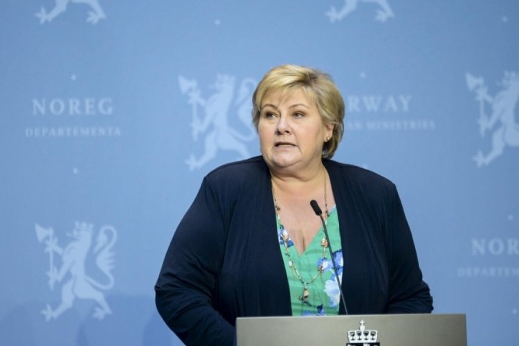 Norve&ccedil; Başbakanı Solberg'e Covid-19 kısıtlamalarını ihlalden soruşturma