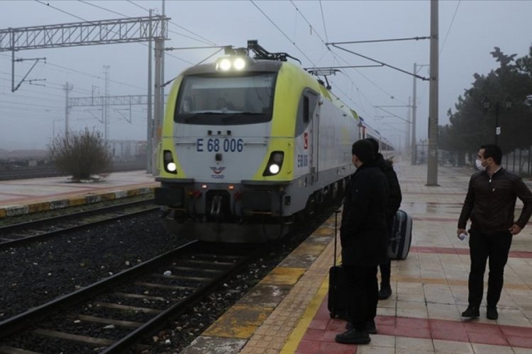 Bir yıldır yapılamayan tren seferleri yeniden başlatıldı