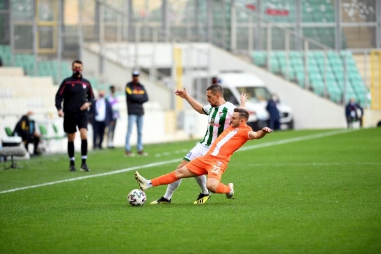 Timsah, Adanaspor deplasmanında
