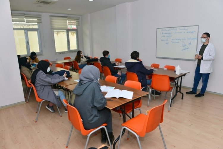 Bursa Yıldırım Belediyesi'nden üniversiteye hazırlık kursu