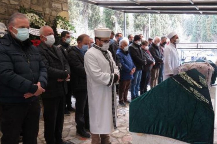 T&uuml;rk basınının duayen ismi Se&ccedil;kin T&uuml;resay'a veda