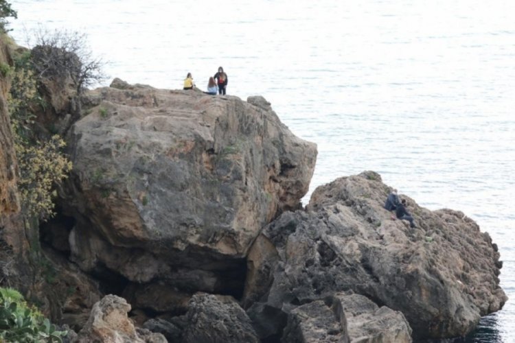 Falezlerden bir kişinin d&uuml;şt&uuml;ğ&uuml; ihbarı ekipleri harekete ge&ccedil;irdi