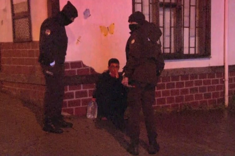 Babası uyuduktan sonra otomobilin anahtarını alan gen&ccedil; kaza yaptı