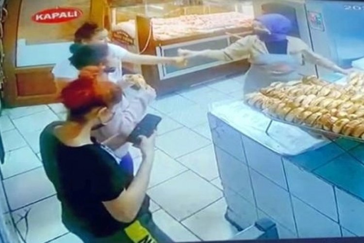 Yurttan ka&ccedil;tıkları iddia edilen kızlar pastaneden yardım istedi