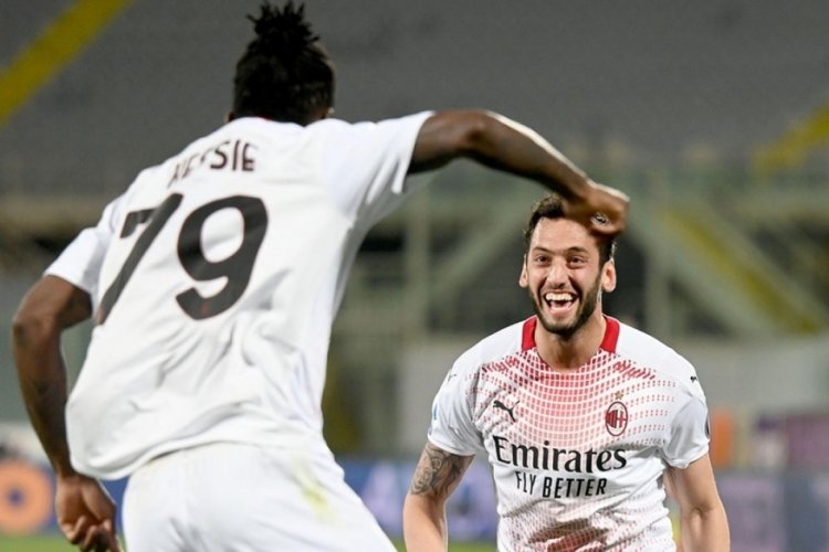 Milan'da galibiyet gol&uuml; Hakan &Ccedil;alhanoğlu'ndan