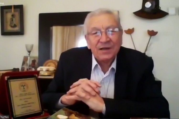 Bursa'da H&uuml;seyin Yurttaş'a BUYAZ Şiir Onur &Ouml;d&uuml;l&uuml; verildi