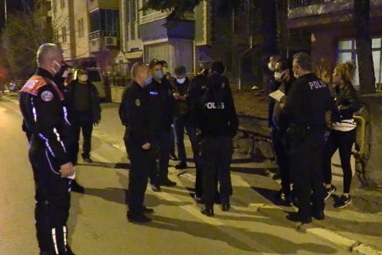 Kardeşinin dini nikahlı eşini bı&ccedil;akladı