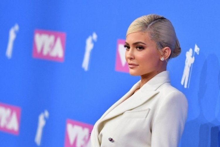 Maky&ouml;z&uuml; yaşam savaşı veriyor: Kylie Jenner topa tutuldu