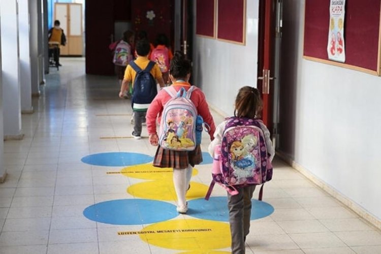 Bir il&ccedil;ede y&uuml;z y&uuml;ze eğitime ara verildi