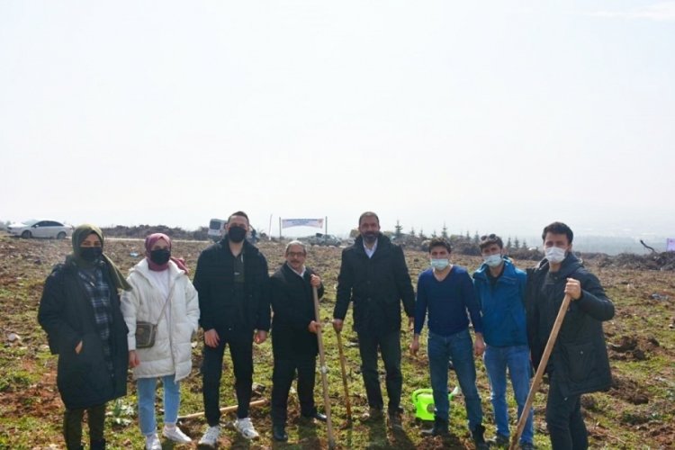 Bursa'da koronadan &ouml;len sağlık kahramaları i&ccedil;in fidan diktiler