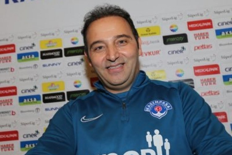 Kasımpaşa'da Fuat &Ccedil;apa ile yollar ayrıldı