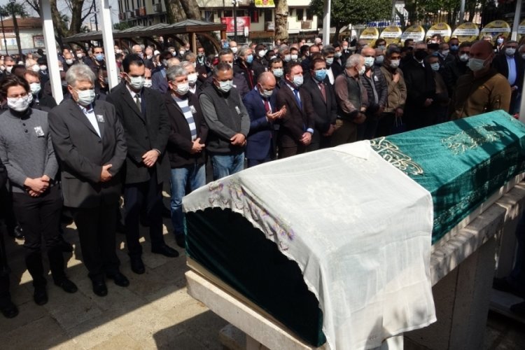 Bursa'da iş insanı ve&nbsp;eski milletvekili Memduh G&ouml;k&ccedil;en'in eşine h&uuml;z&uuml;nl&uuml; veda
