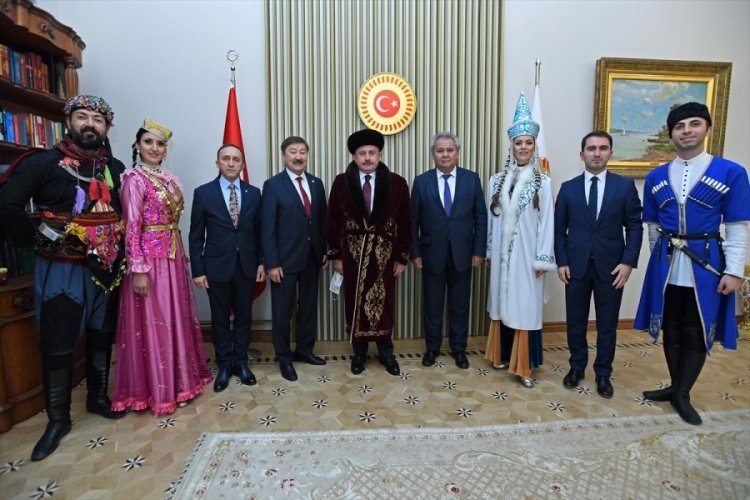 Mustafa Şentop, T&Uuml;RKSOY heyetini kabul etti