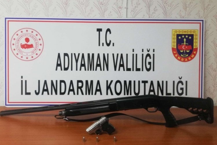Ş&uuml;pheli şahsın &uuml;zerinden tabanca ve t&uuml;fek ele ge&ccedil;irildi