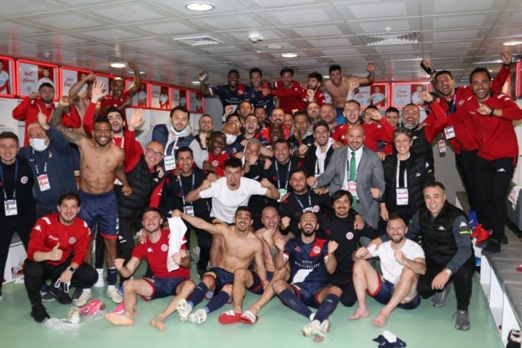 Antalyaspor, puanları i&ccedil; sahada topladı