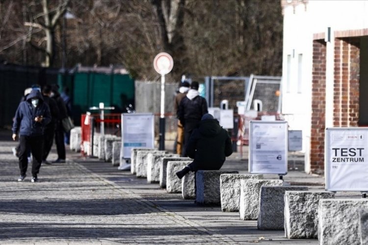 Almanya'da Kovid-19 kaynaklı &ouml;l&uuml;mler 75 bin sınırına ulaştı