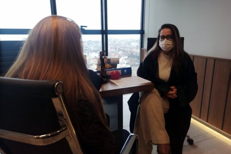İş yerinde patronunun tacizine uğradı