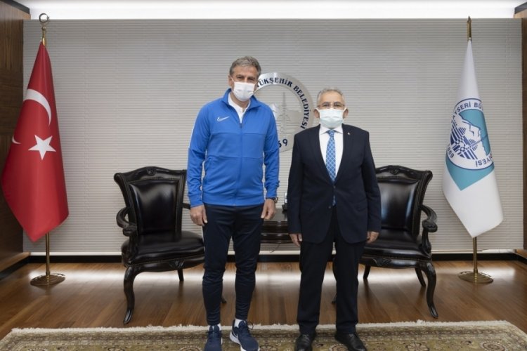 Hamzaoğlu: Kayserispor'u &ccedil;ok daha iyi yerlere getirmeye &ccedil;alışacağız