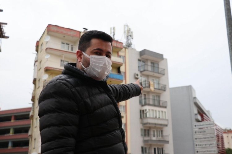 Eşini &ouml;ld&uuml;ren cani koca evin camına 'af yok' yazmış