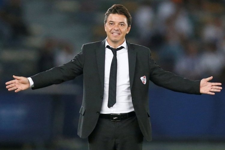 Fenerbah&ccedil;e'nin yeni teknik direkt&ouml;r&uuml;n&uuml; a&ccedil;ıkladılar