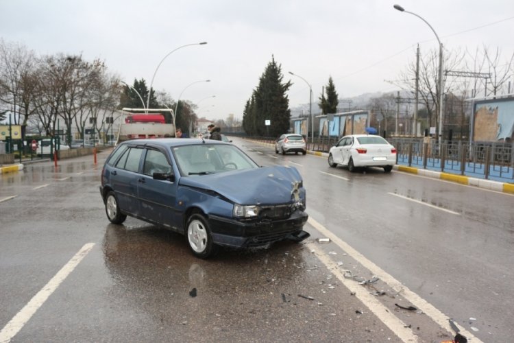 'U d&ouml;n&uuml;ş&uuml;' yaparken kazaya sebep oldu