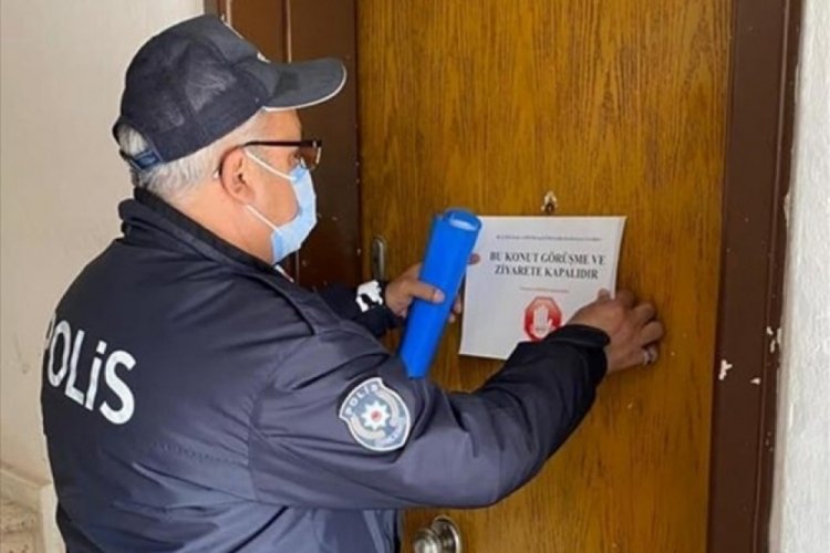 Evde korona nikahı: 40 kişiden 35'i vir&uuml;se yakalandı