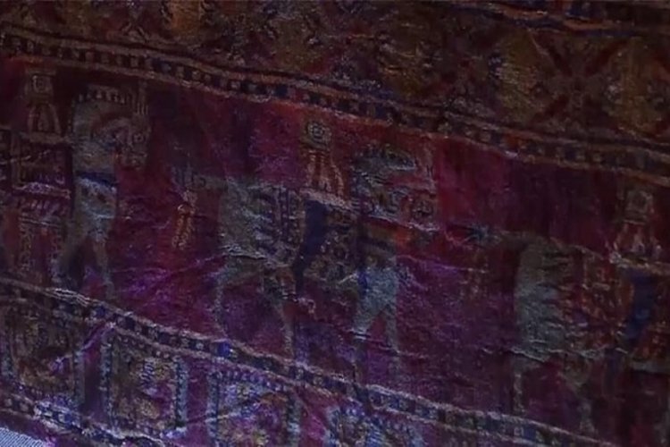 2500 yıllık T&uuml;rk motifli halı