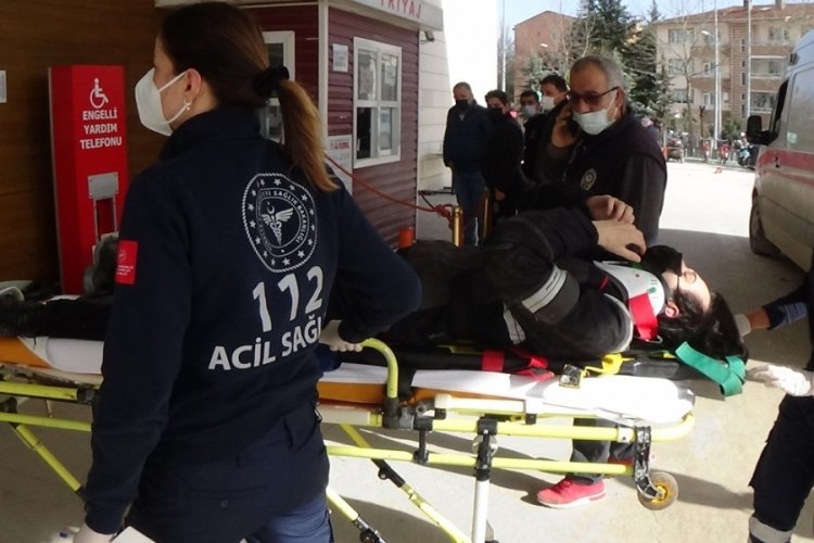 Bursa'da iki farklı kazada 2 motosiklet s&uuml;r&uuml;c&uuml;s&uuml; yaralandı
