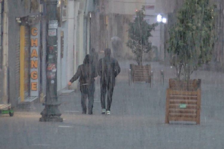 Taksim'de dolu s&uuml;rprizi