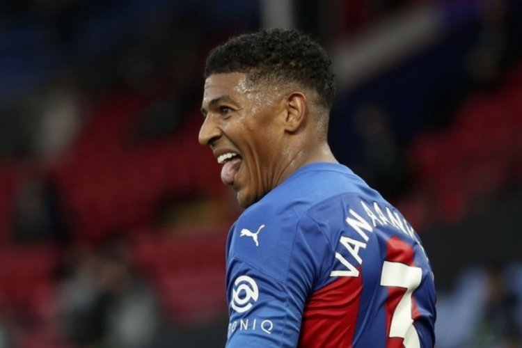 Ryan Babel, Van Aanholt'u Galatasaray'a &ccedil;ağırdı!