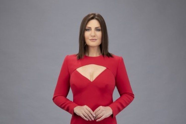 Sibel Can'ın Hayat alb&uuml;m&uuml;n&uuml;n plağı &ccedil;ıktı