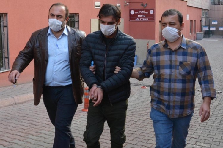 Komşusunu &ouml;ld&uuml;ren Afganistanlı sanık: Eşi ile g&ouml;r&uuml;şmemi istemediği i&ccedil;in tartıştık