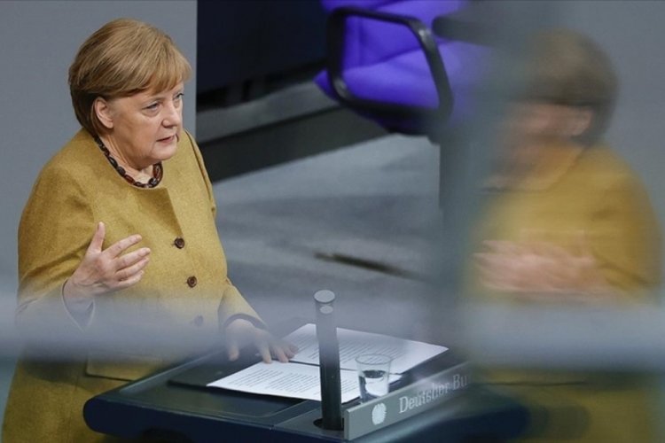 Merkel Paskalya Bayramı s&uuml;recinde alınacak Kovid-19 tedbirleri konusunda geri adım attı