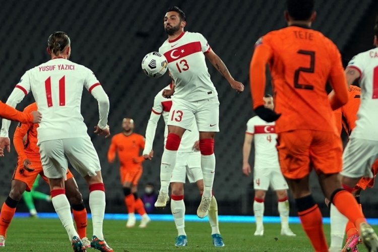 Milliler Hollanda'yı 4 golle ge&ccedil;ti! Burak Yılmaz hat trick yaptı
