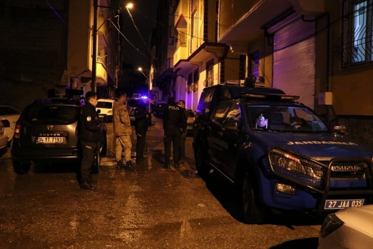 Polise ateş a&ccedil;an şahıs vurularak etkisiz hale getirildi
