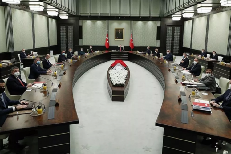 Kulisler kabine değişikliğini konuşuyor!