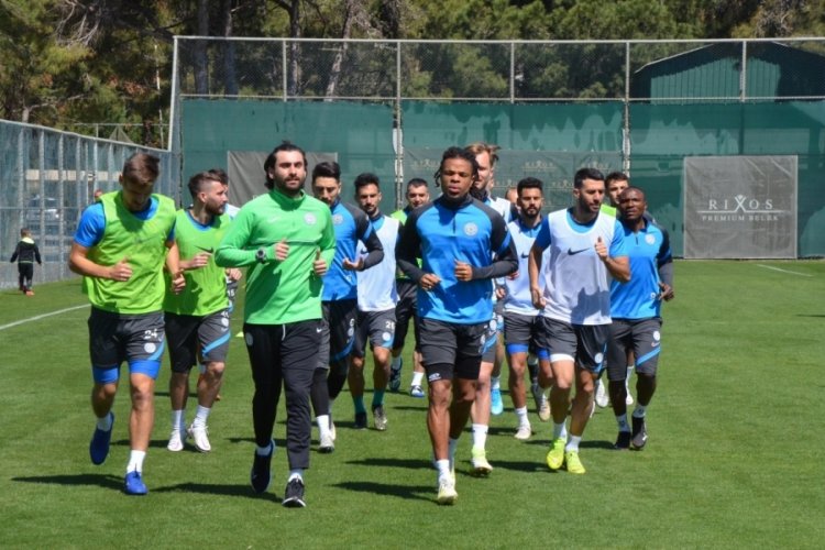 &Ccedil;aykur Rizespor, Antalya'da kampa girdi
