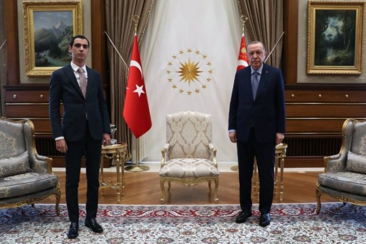 Cumhurbaşkanı Erdoğan, Muhsin Yazıcıoğlu'nun oğlu ile g&ouml;r&uuml;şt&uuml;