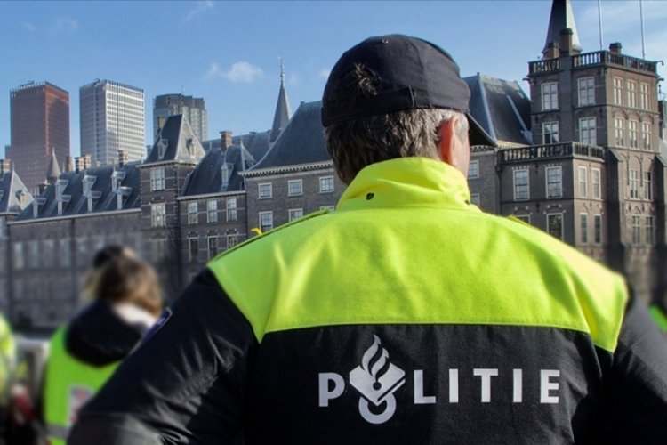 Hollanda Parlamentosu, bomba tehdidi nedeniyle boşaltıldı