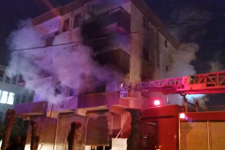 Diyarbakır'da klima patladı, ev k&uuml;le d&ouml;nd&uuml;