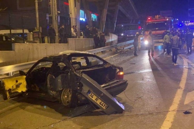 Kazada otomobilden fırlayarak yaralandılar