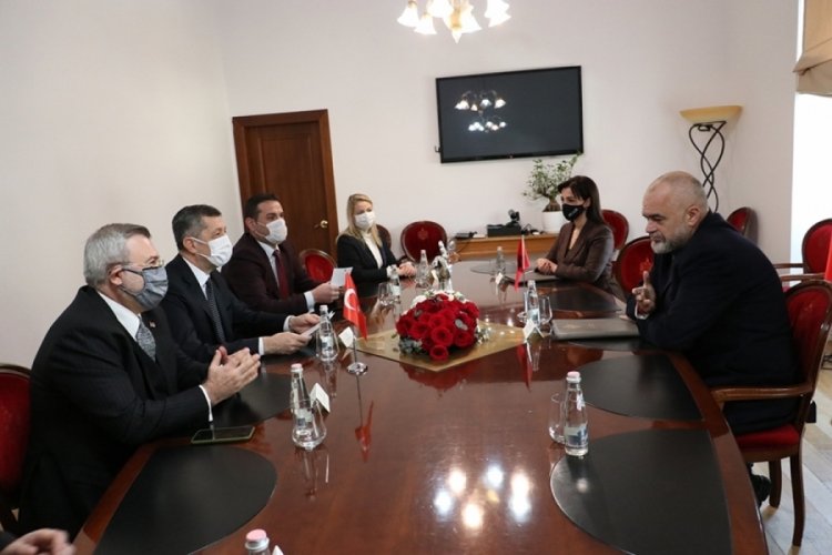 Ziya Sel&ccedil;uk, Arnavutluk Başbakanı Rama ile g&ouml;r&uuml;şt&uuml;