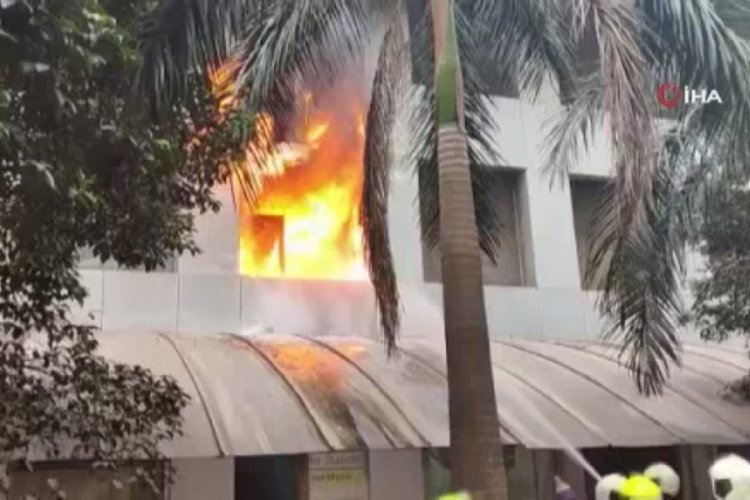 Hindistan'da korona hastalarının kaldığı hastanede yangın: 10 ölü