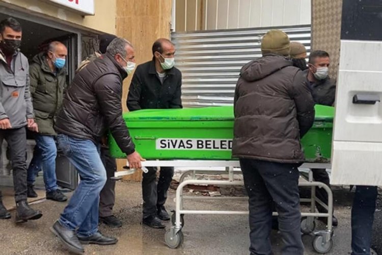 Babasını boğazından bı&ccedil;aklayıp &ouml;ld&uuml;ren kişi g&ouml;zaltına alındı