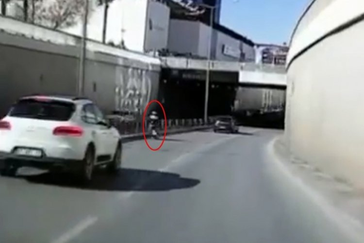 Motosiklet kullanırken epilepsi n&ouml;beti ge&ccedil;iren kadın &ouml;l&uuml;mden d&ouml;nd&uuml;