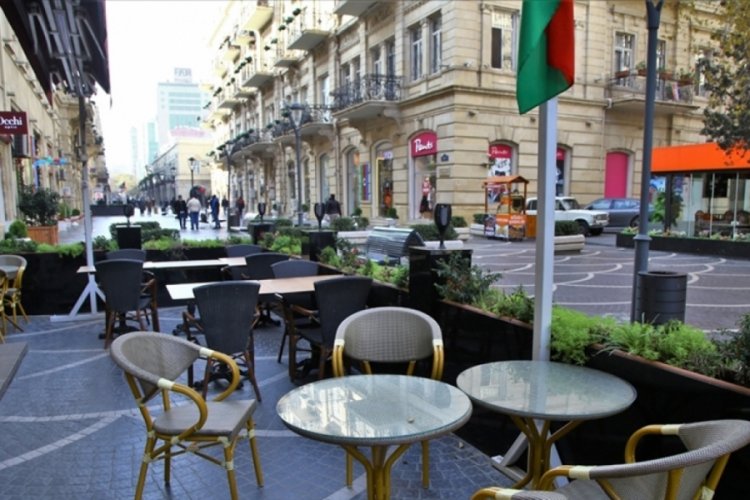 Azerbaycan'da son 24 saatte bin 759 yeni vaka