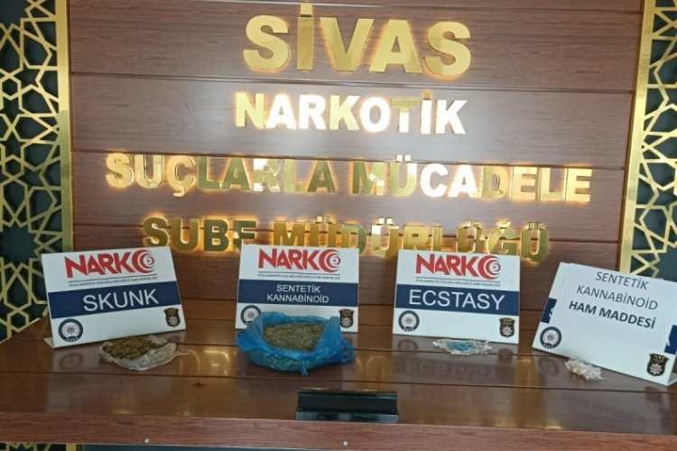 Otob&uuml;sle uyuşturucu madde nakli yapan şahıs, terminalde yakalandı