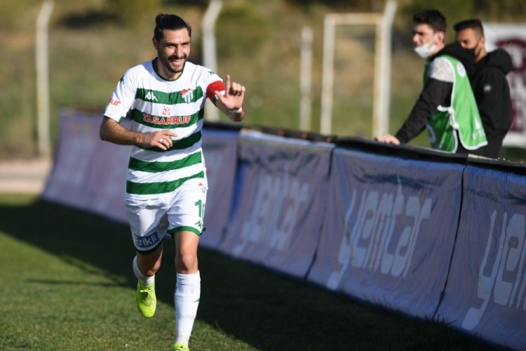 Bursaspor'da 6 futbolcunun s&ouml;zleşmesi sona eriyor