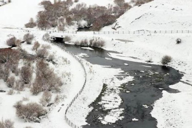 Doğu Anadolu'da ilkbaharda yağan kar, kara kışı aratmadı